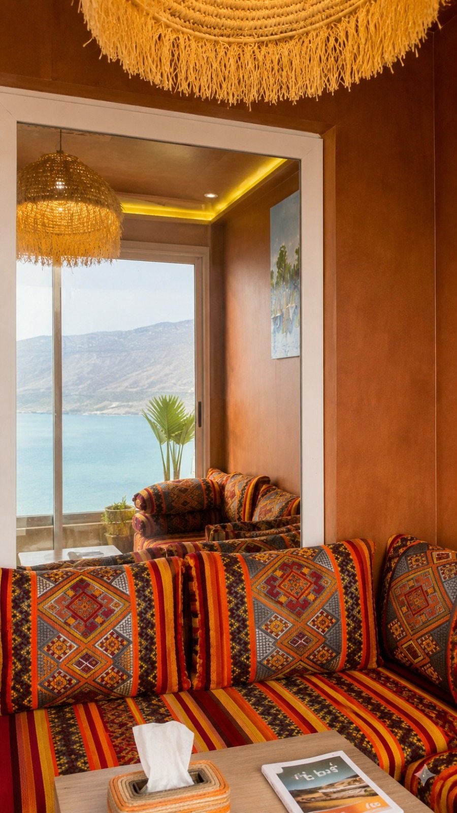 Sea View Apartment mirror lounge at Padova Surf House